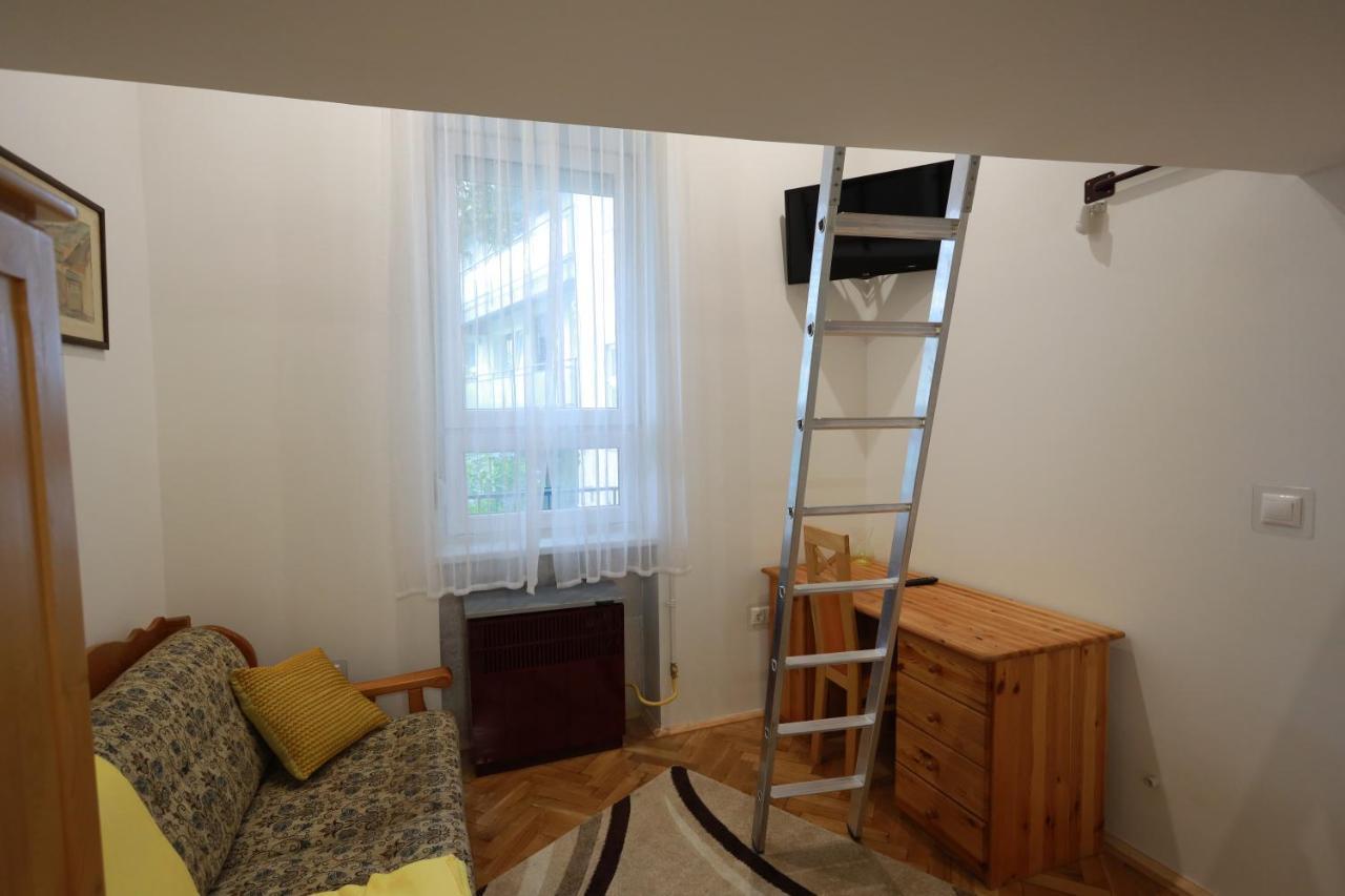 Vito Apartman Eger Exteriör bild