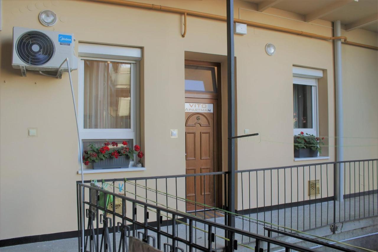 Vito Apartman Eger Exteriör bild
