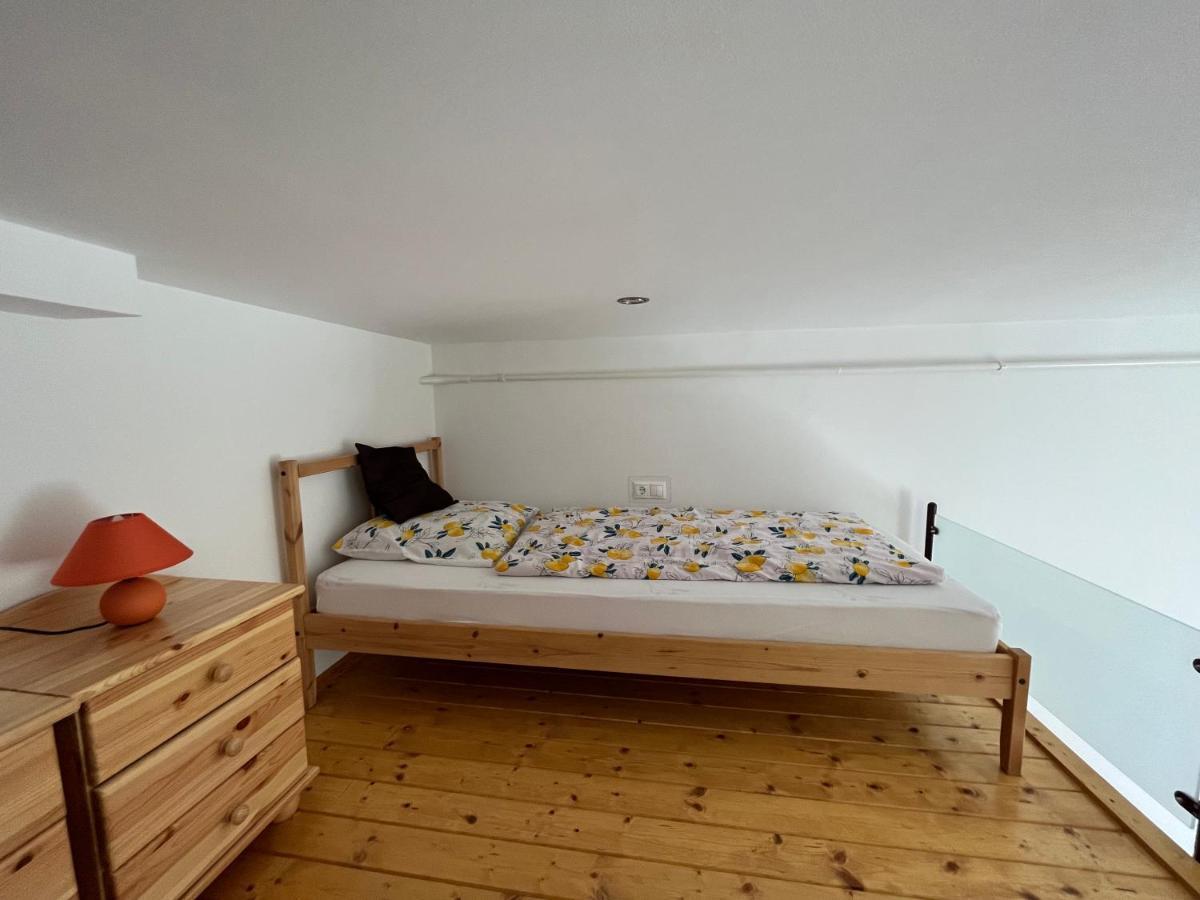 Vito Apartman Eger Exteriör bild
