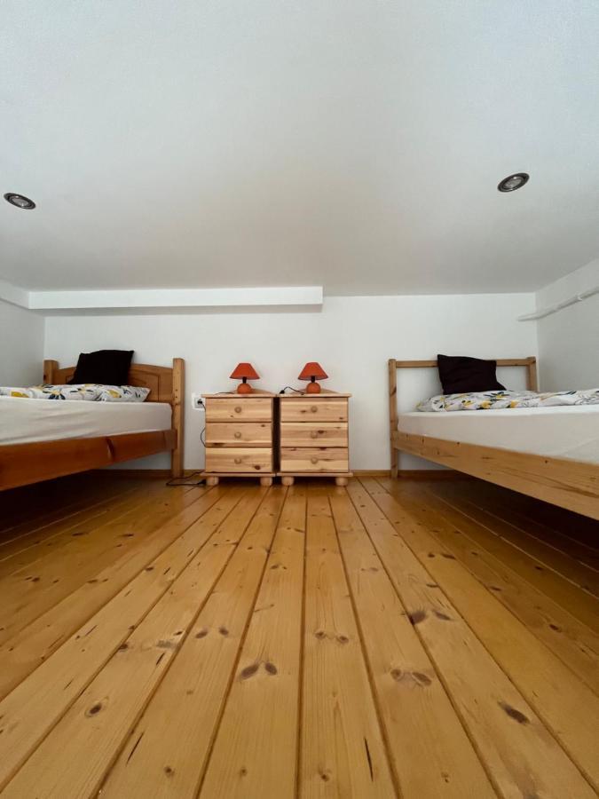Vito Apartman Eger Exteriör bild