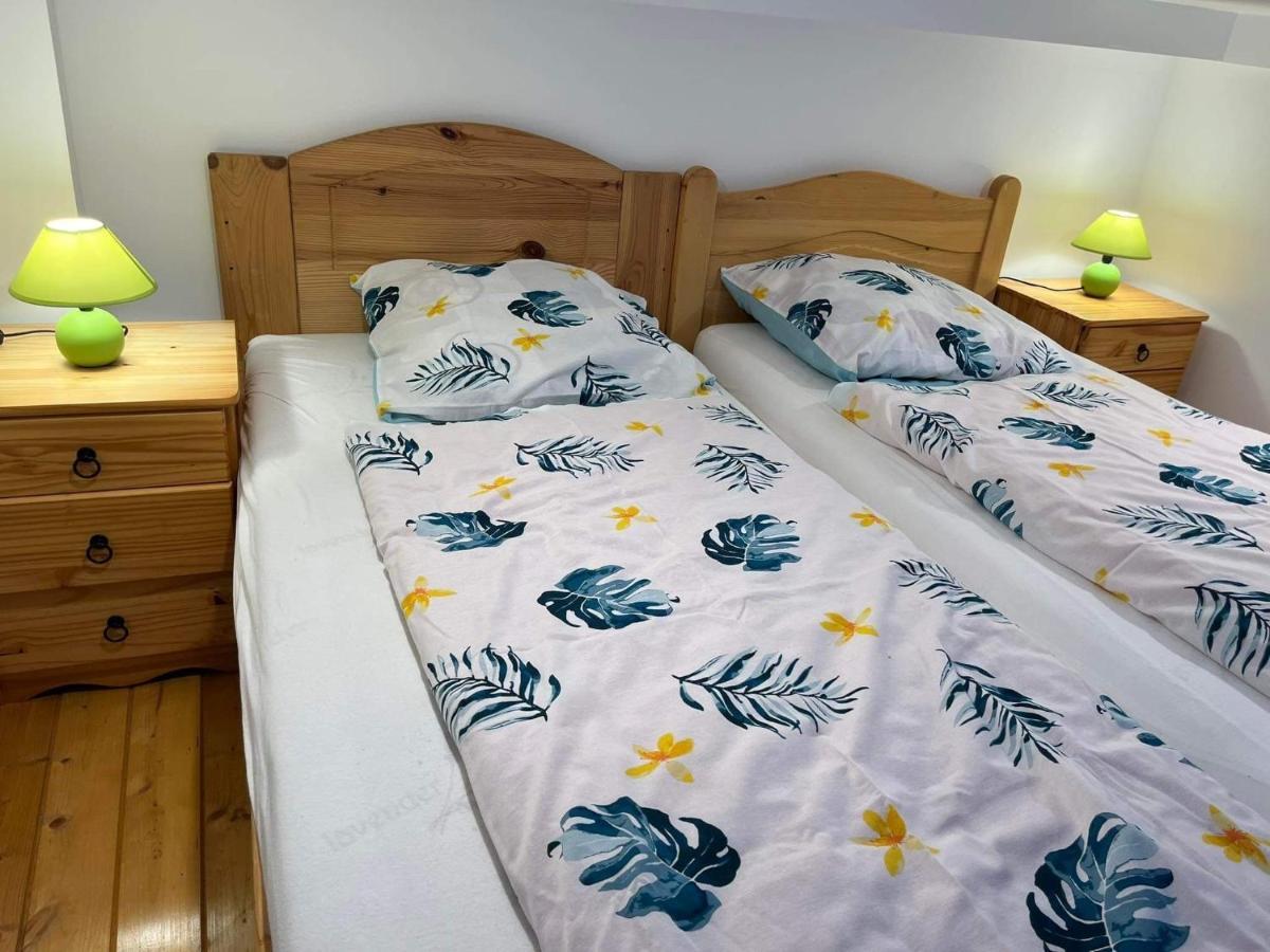 Vito Apartman Eger Exteriör bild